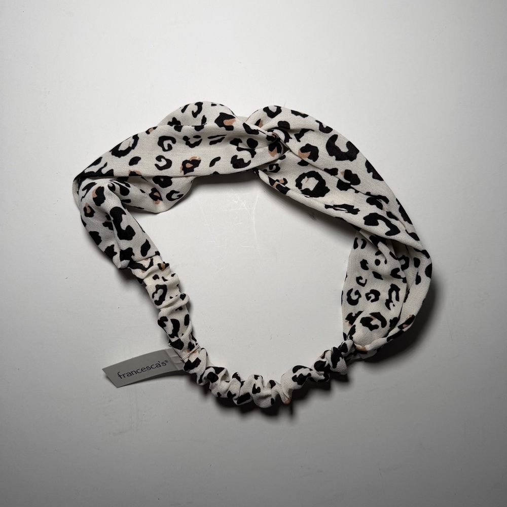 Francesca’s Cheetah Print Headband